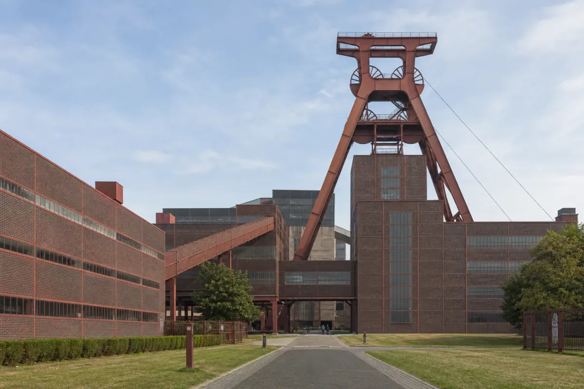 KI-generierte atmosphärische Ansicht des UNESCO-Welterbes Zollverein in Essen